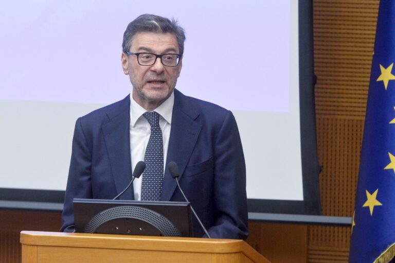 Ue, Giorgetti: “Scontata apertura procedura per disavanzo eccessivo”