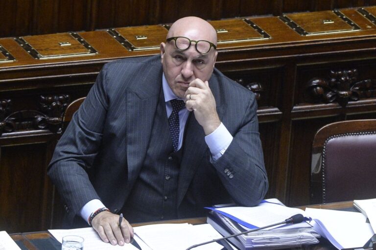 Crosetto: “L’attacco iraniano è gravissimo ma Israele si fermi”
