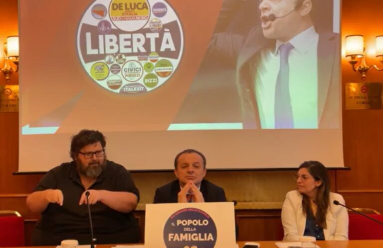 Europee, De Luca aggiunge altri 4 movimenti alla sua lista