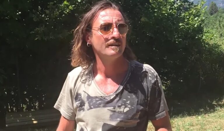 Da miliardario a muratore: “Giocavo con Ronaldo all’Inter, poi la droga” Da miliardario a muratore: “Giocavo con Ronaldo all’Inter, poi la droga”