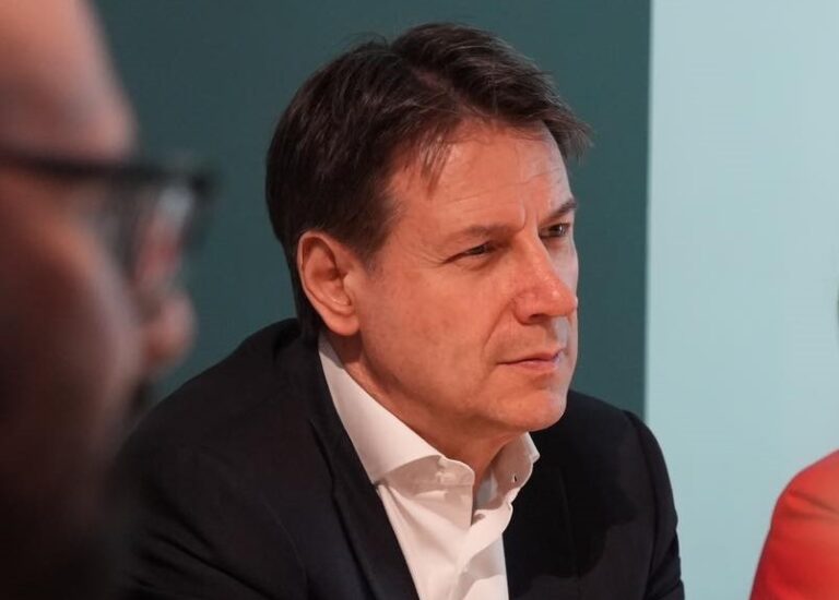 Conte: “Oltre 200 mila firme in 72 ore contro l’autonomia differenziata”
