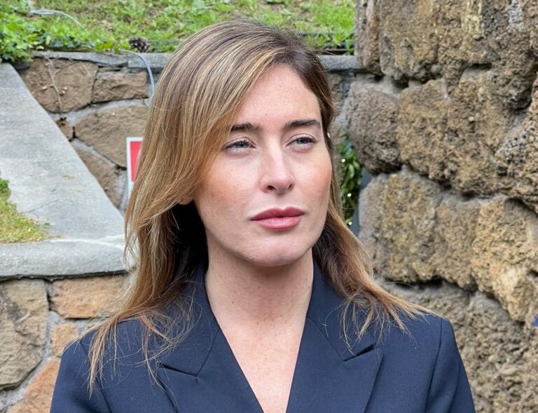 Boschi: “De Luca populista che attacca gli altri. Lo ricordiamo seminudo…”