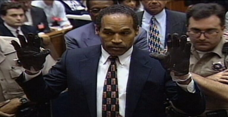 Addio a O.J. Simpson, star del football americano e poi processato per omicidio Addio a O.J. Simpson, star del football americano e poi processato per omicidio