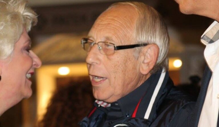 Taormina, Raneri sfida De Luca: “Ordinanza da delirio sui mastelli. Venga a farmi l’ispezione se ha fegato…”