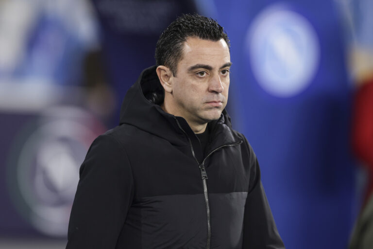 Xavi ci ripensa e resta al Barcellona: “Progetto vincente”