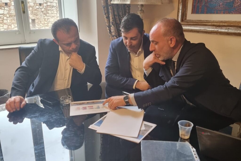 expedia a Taormina
