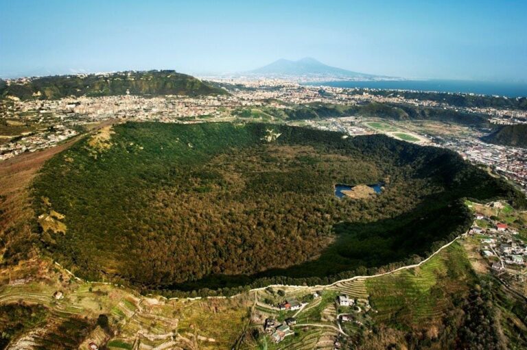 Campi Flegrei, anche Taormina pronta ad accogliere i possibili sfollati