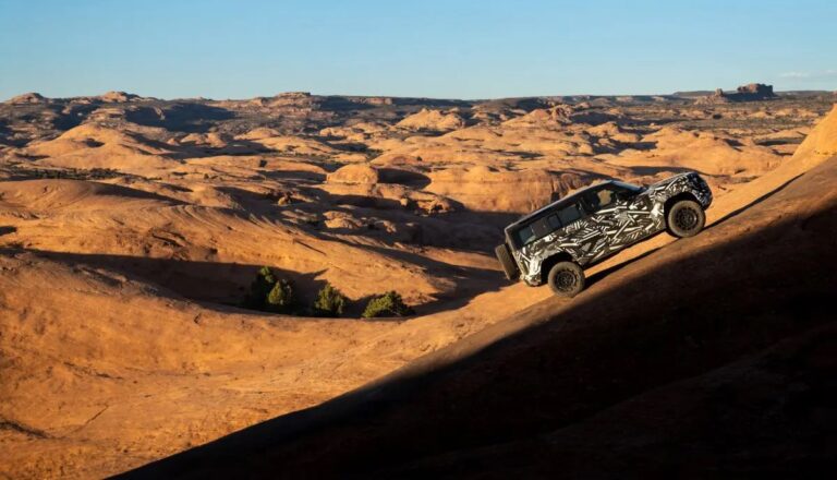 A luglio arriva la nuova Land Rover Defender OCTA