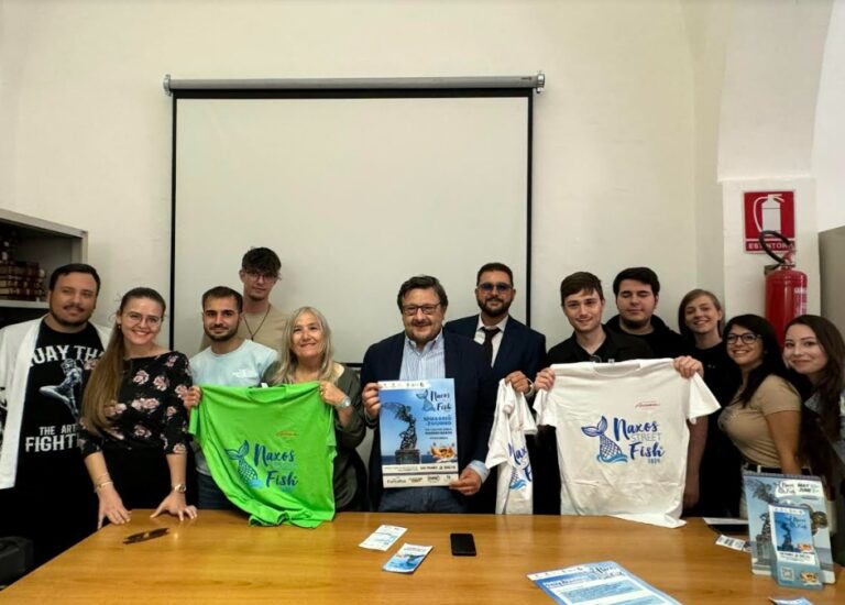 “Naxos Street Fish”, il mare incontra il cibo “Naxos Street Fish”, il mare incontra il cibo