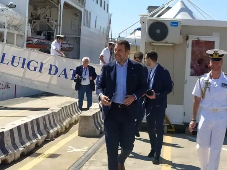 Salvini: “Entro l’anno cantiere del Ponte, sarà rivoluzione ambientale”