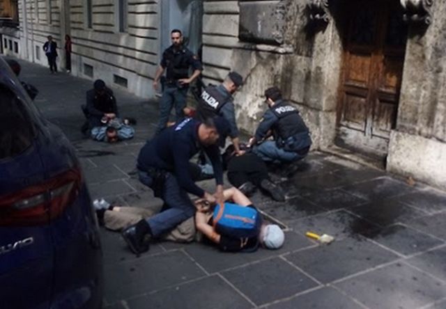 Attivisti di Ultima generazione imbrattano il Ministero del Lavoro