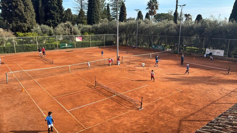 Campi da tennis Taormina, ok del Comune al computo metrico per i lavori