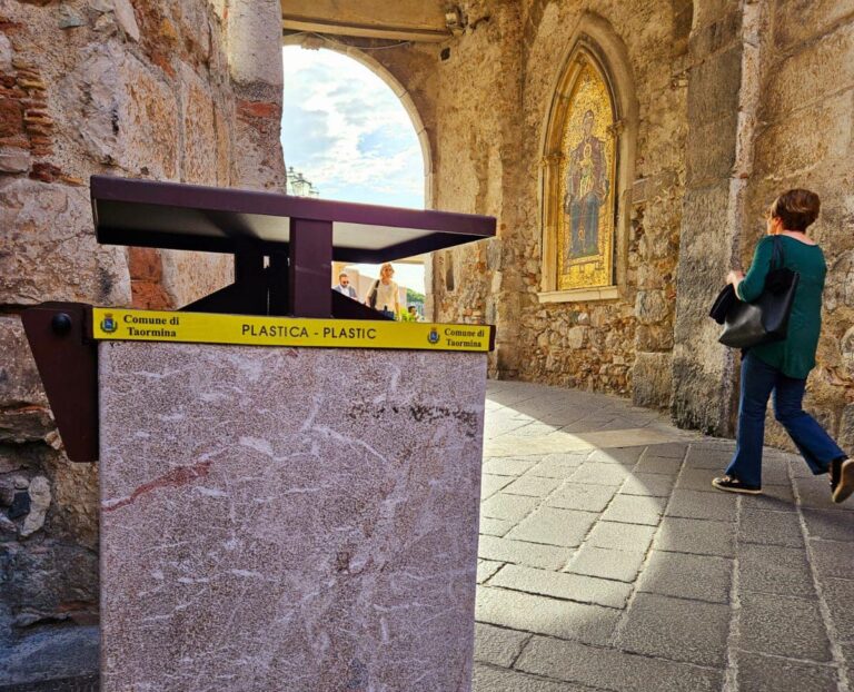 Rifiuti a Taormina, nuova ordinanza choc: sanzioni sino a 10 mila euro