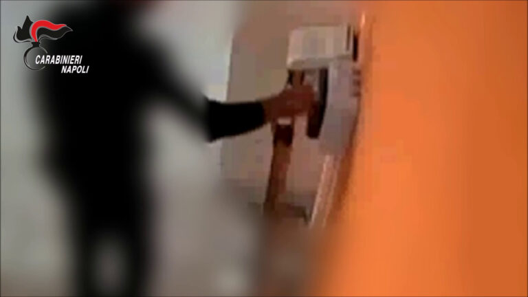 Furbetti del cartellino, altri 4 casi Furbetti del cartellino, altri 4 casi