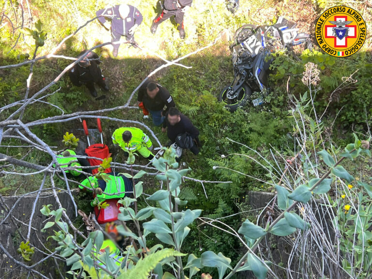Motociclista di Giardini finisce in una scarpata a Linguaglossa