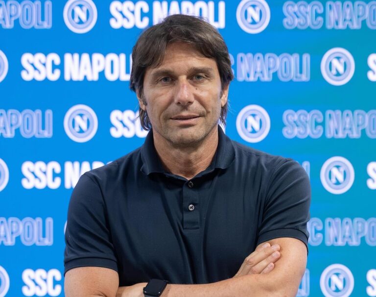 Conte-Napoli, presentazione da re con 100 giornalisti da tutto il mondo