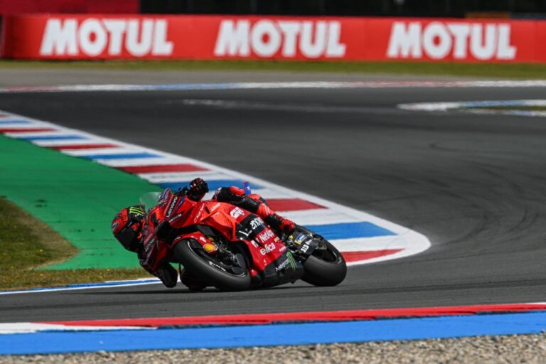 Bagnaia fa il bis ad Assen davanti a Martin e Bastianini Bagnaia fa il bis ad Assen davanti a Martin e Bastianini