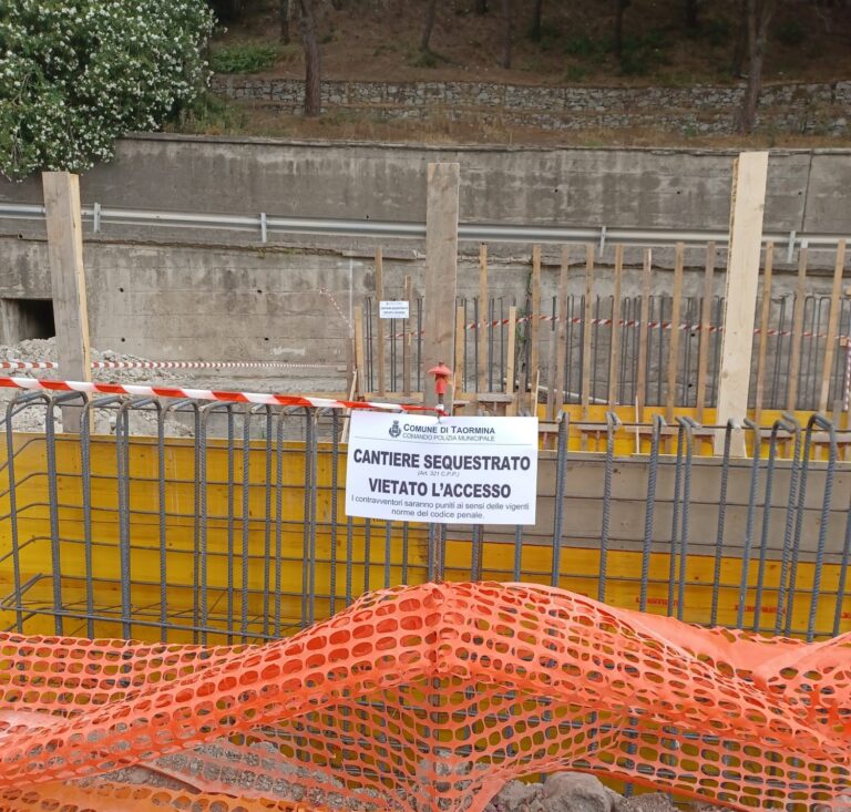 Sirina, i Comuni di Taormina e Naxos sequestrano una passerella sul torrente