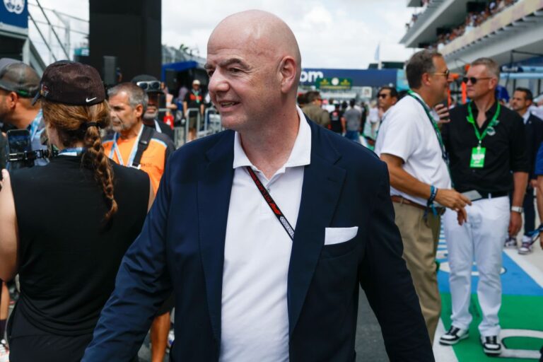 Infantino: “Sono italiano e svizzero, tiferò per l’arbitro”