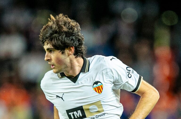 Il Napoli stringe per Javi Guerra