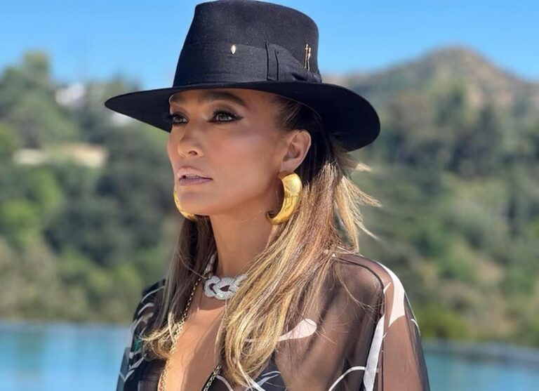 Jennifer Lopez in vacanza a Taormina per salvare le nozze con Ben Affleck