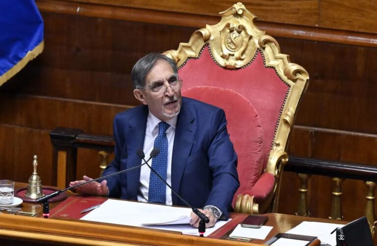 La Russa: “Il problema è l’astensione, Schlein si scusi”