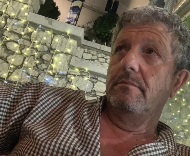 Perdichizzi: “De Luca deve cambiare tutto. Parlano di trionfo solo per adularlo…”