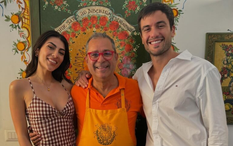 Giulia Salemi: “Capri? Venite a Taormina, è spaziale” (VIDEO) Giulia Salemi: “Capri? Venite a Taormina, è spaziale” (VIDEO)