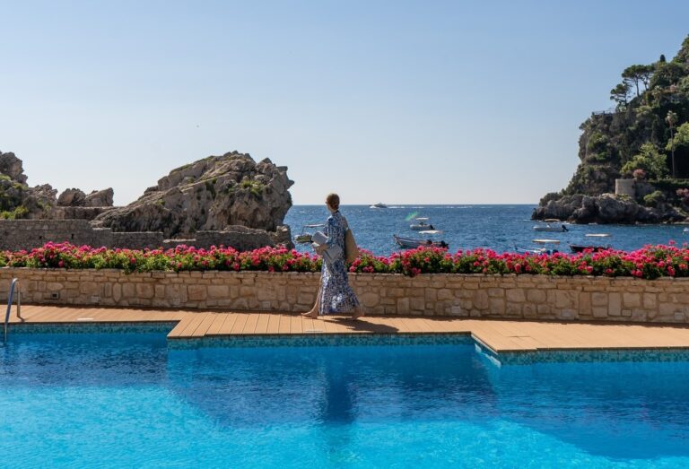 Estate 2024, in Italia il turismo internazionale sceglie Taormina