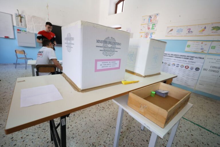 Europee, alle 12 affluenza in Italia al 25,1%, a Taormina ha votato il 18,1%