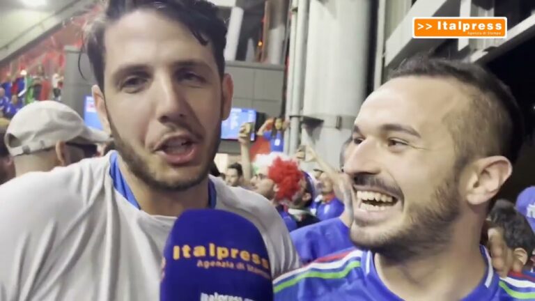 Tifosi azzurri felici dopo il pari con la Croazia