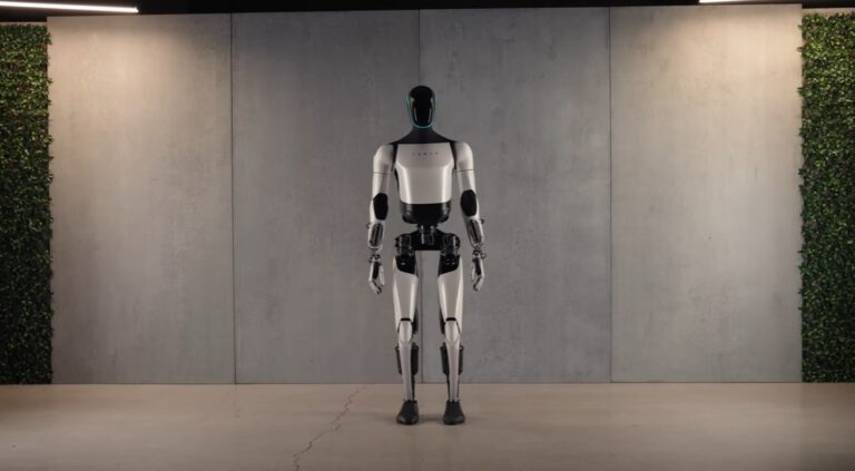 Il robot di Musk fa paura: milioni di posti di lavoro a rischio?