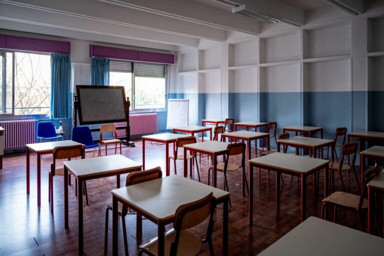 Non mandano i figli a scuola, denunciati 106 genitori
