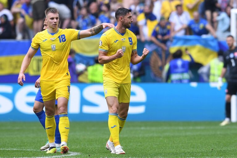 Ucraina batte Slovacchia 2-1, nel girone E grande equilibrio Ucraina batte Slovacchia 2-1, nel girone E grande equilibrio