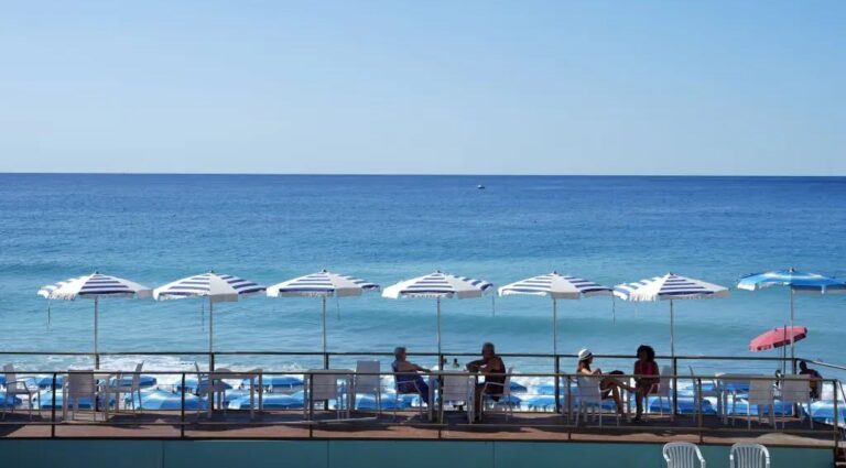 Prezzi spiagge: a Taormina costi invariati per la stagione 2024