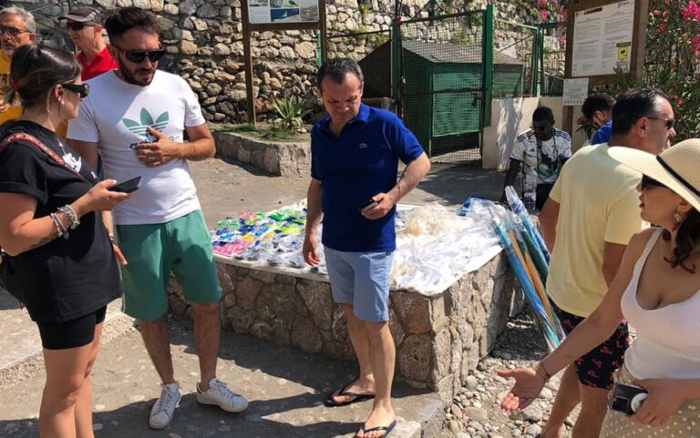 Operazione Spiagge, De Luca: “Ora passeremo a Isola Bella. Ci sono personaggi particolari….”