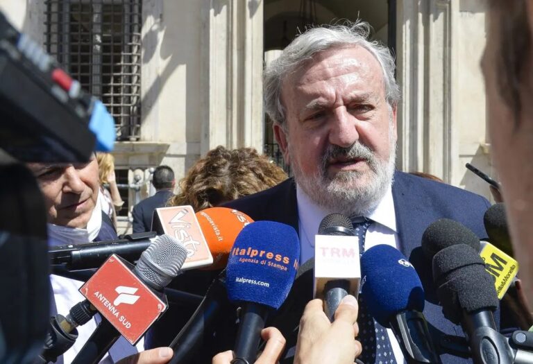 Autonomia, Emiliano: “Il Sud rischia di perdere medici e docenti”