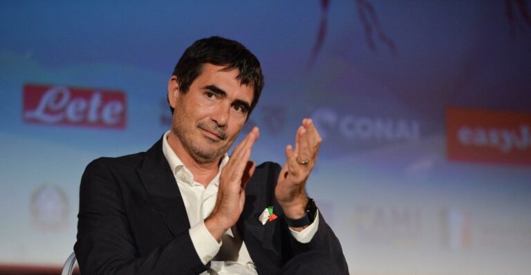 Fratoianni: “Meloni è dalla parte sbagliata, noi da quella giusta”