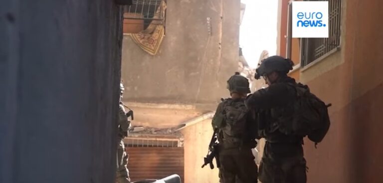 Gaza, ancora decine di morti