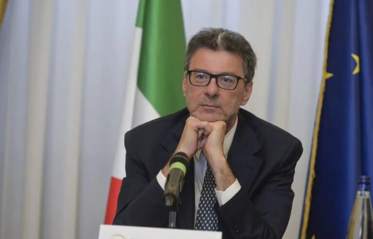 Giorgetti: “In arrivo decreti per realizzare il federalismo”