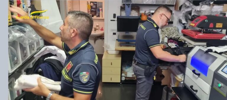Guardia di Finanza scopre una stamperia di marchi contraffatti