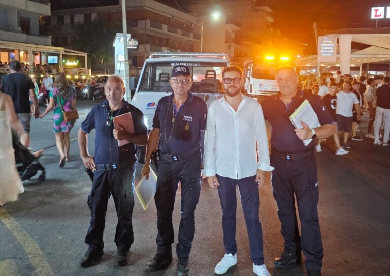 Al via la Ztl a Naxos, stretta del Comune sugli “indisciplinati”: raffica di sanzioni e rimozioni