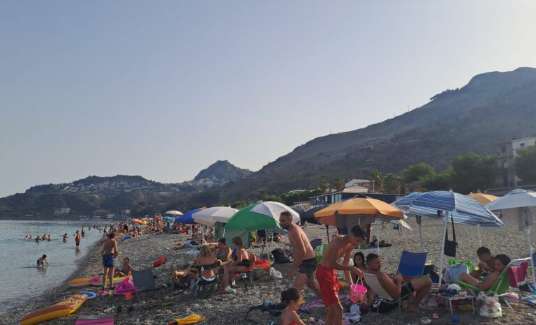 Overtourism, Evaneos lancia l’allarme rinunce: Taormina che farà?