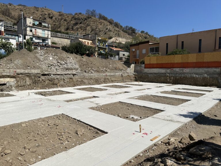 Taormina, demolita la scuola elementare di Mazzeo: ora la ricostruzione