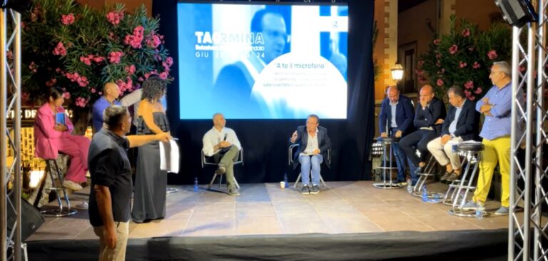 “A te il microfono”: caos su La Giara, volano parole grosse tra il sindaco e Pennisi