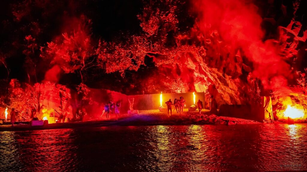 Inferno 2024, al via le prove alle Gole dell'Alcantara: già venduti migliaia di biglietti 1 a Una delle piu suggestive immagini dellInferno nelle Gole foto Santo Consoli 1