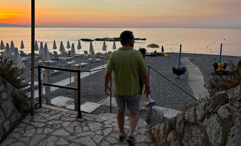 De Luca: “A Taormina rimossi rifiuti che sfregiavano le spiagge da decenni”
