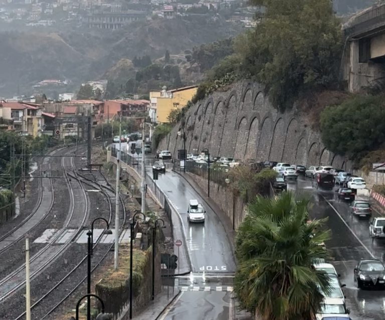 Maltempo, a Taormina emergenza allagamenti