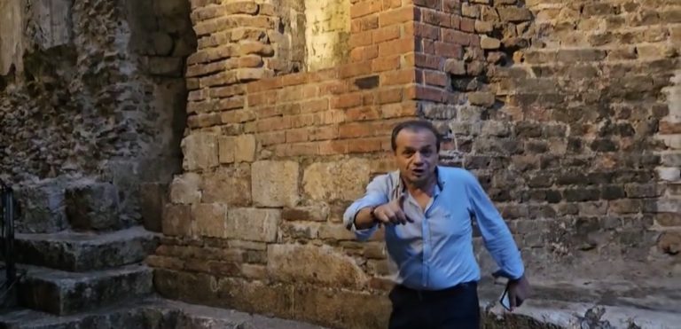 Blitz di De Luca alle Naumachie: “Cari taorminesi, così non va” Blitz di De Luca alle Naumachie: “Cari taorminesi, così non va”