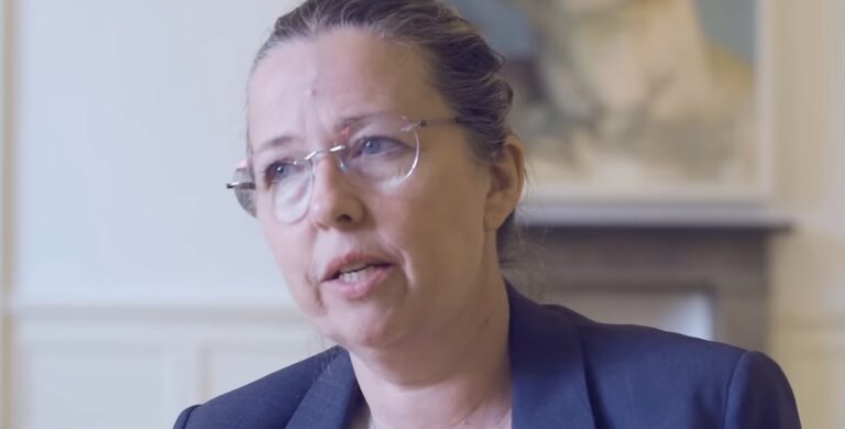 Jenny Saville nuova proprietaria del Convento FMM di Taormina: “Il viaggio nella mia vita” (VIDEO)